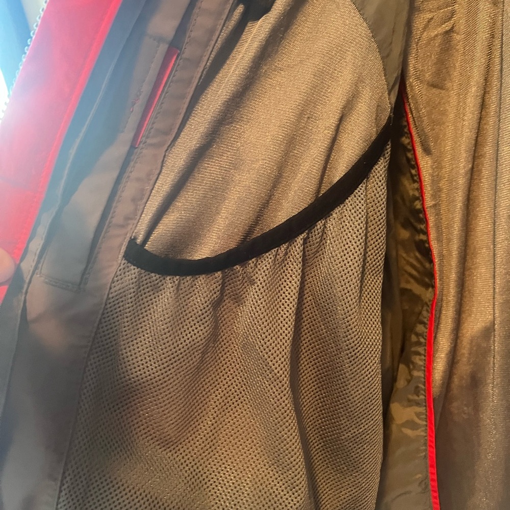 Columbia Men’s XL interchange Omni tech lined windbreaker. Grey and red. Zip up - Picture 6 of 15